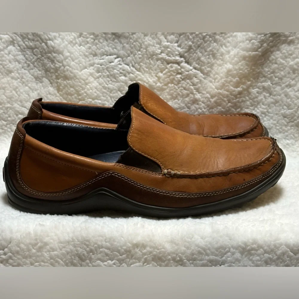 Cole Haan Tucker Venetian Light Brown & Dark Brown Loafers Men's 10M - Flawed